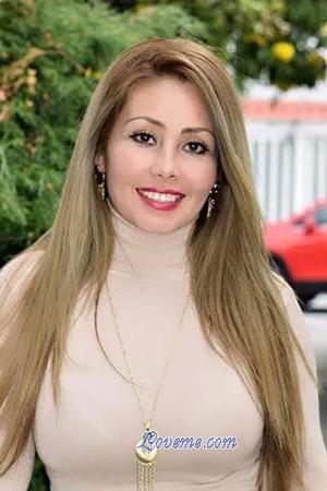 212385 - Martha Edad: 47 - Colombia