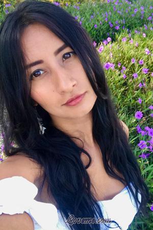 212874 - Diana Edad: 33 - Colombia