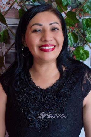 213006 - Alicia Edad: 44 - Perú