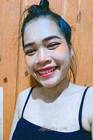 213070 - Chittarat Edad: 30 - Tailandia