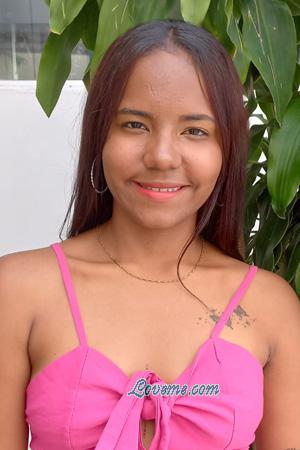 213235 - Natalia Edad: 21 - Colombia