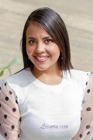 213632 - Daniela Edad: 31 - Colombia