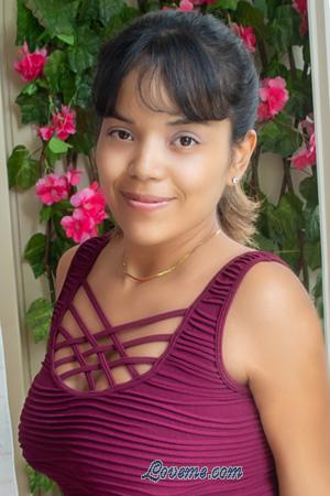 214303 - Vicky Edad: 34 - Perú