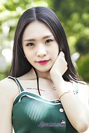 214348 - Poppy Edad: 29 - China