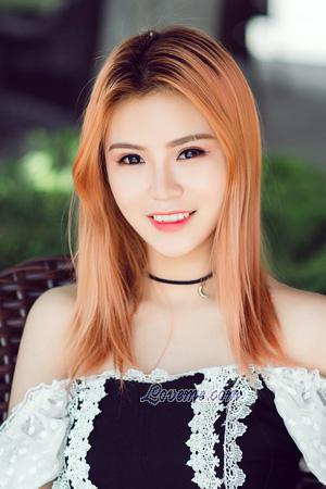 214943 - Snow Edad: 29 - China