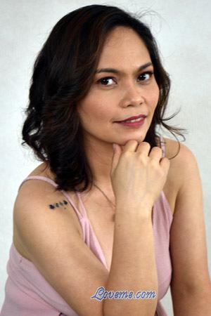 215032 - Mary Claire Edad: 39 - Filipinas