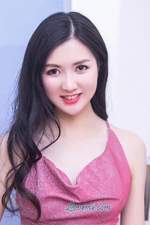 215176 - Xenia Edad: 26 - China