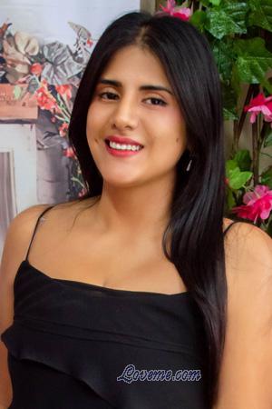 215267 - Karina Edad: 32 - Perú