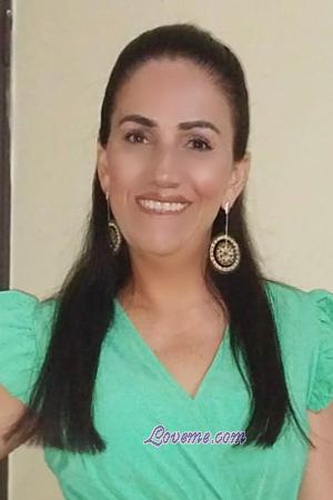 215402 - Helen Edad: 47 - Costa Rica