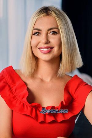 215650 - Nadiia Edad: 40 - Ucrania