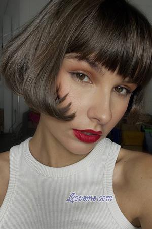 215835 - Viktoriya Edad: 28 - Ucrania