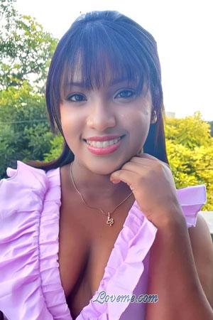 215853 - Marelin Edad: 24 - Colombia