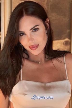 215867 - Anne-Laure Edad: 30 - Francia