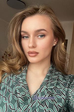 216512 - Anna Edad: 23 - Ucrania