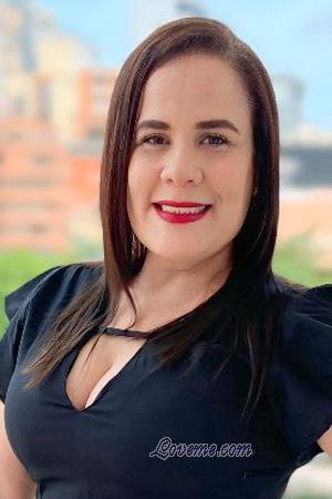 220033 - Lina Edad: 45 - Colombia