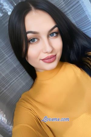 221309 - Nadia Edad: 22 - Ucrania