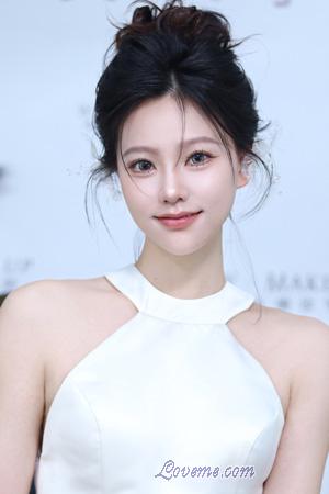 224764 - Yunyun Edad: 27 - China