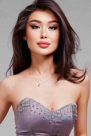 225908 - Aisulu Edad: 21 - Kazajst&aacute;n