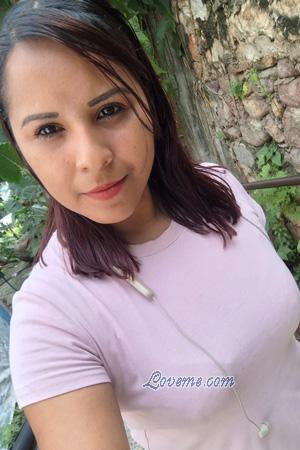 226105 - Lucero Edad: 29 - M&eacute;xico