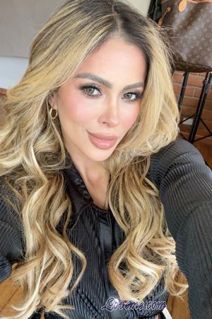 226543 - Adriana Edad: 34 - Colombia