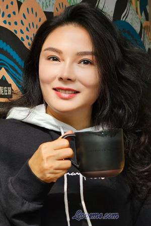 226733 - Lily Edad: 48 - China