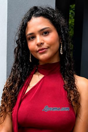 227693 - Laura Edad: 19 - Colombia