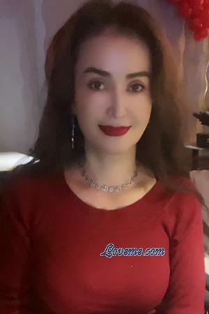 227806 - Nadira Edad: 38 - China