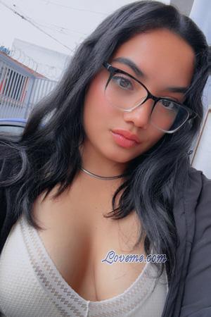227989 - Francis Natasha Edad: 26 - Costa Rica