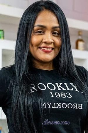 228100 - Gina Edad: 37 - Colombia