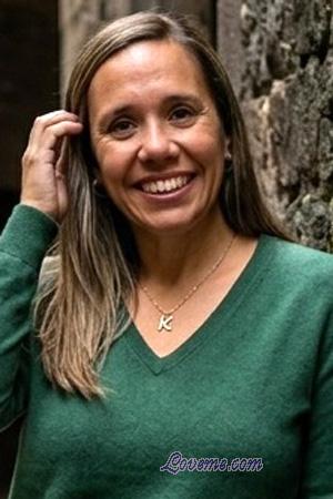 228108 - Daniela Edad: 42 - Venezuela