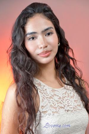 Filipinas women