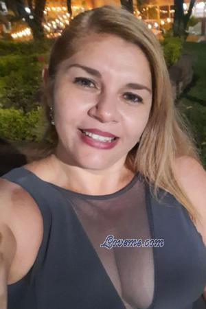 229341 - Adriana Edad: 47 - Costa Rica