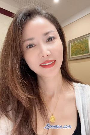 229530 - Ling Ling Edad: 42 - China