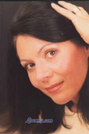 51131 - Inna Edad: 51 - Rusia