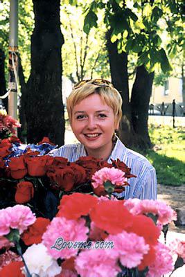 51518 - Elena Edad: 37 - Rusia
