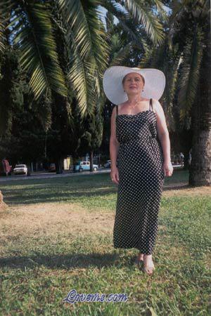 54569 - Alexandra Edad: 48 - Rusia