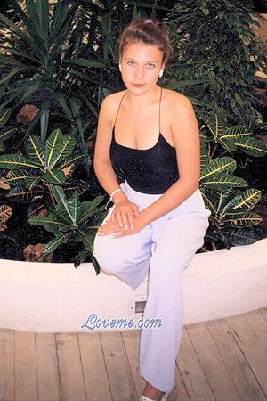 55179 - Elena Edad: 32 - Rusia