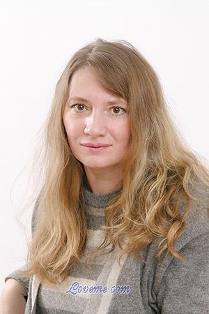 58126 - Elena Edad: 44 - Rusia