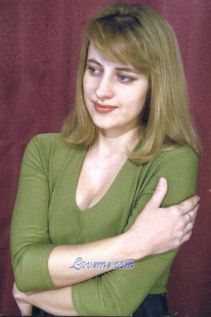 62220 - Irina Edad: 36 - Rusia