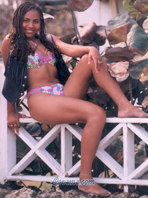 63729 - Gina Liz Edad: 30 - Colombia