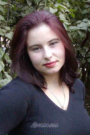 64748 - Elizabeth Edad: 36 - Rusia