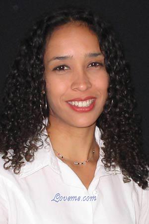 65324 - Marta Edad: 32 - Colombia