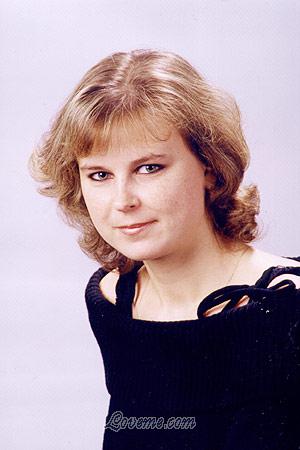 65752 - Elena Edad: 28 - Rusia