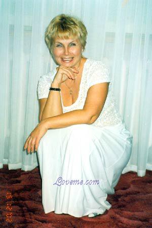 66529 - Elena Edad: 52 - Rusia