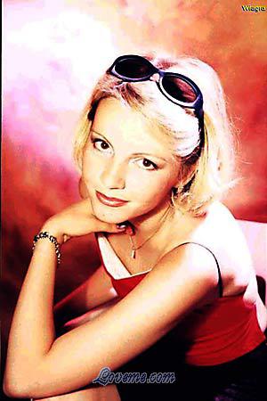 66672 - Elena Edad: 33 - Rusia