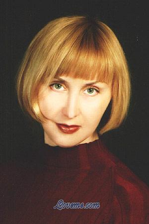 70092 - Elena Edad: 45 - Rusia