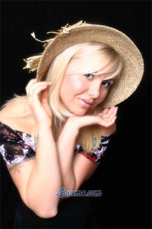 70469 - Alexandra Edad: 30 - Rusia