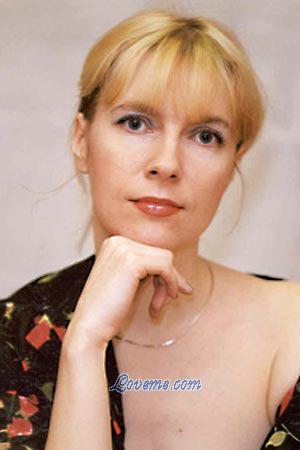 70918 - Elena Edad: 42 - Rusia