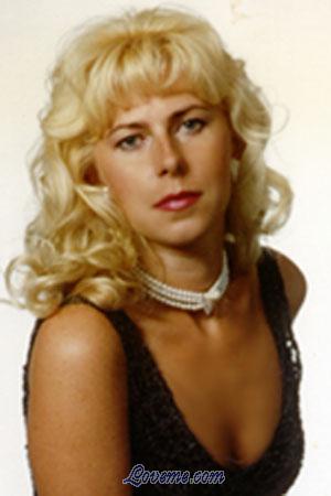 72998 - Ludmila Edad: 45 - Rusia