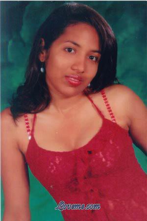 73453 - Claudia Edad: 34 - Colombia